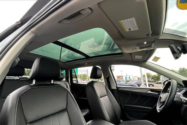 Photo of 2022 Platinum Gray Metallic Volkswagen Tiguan