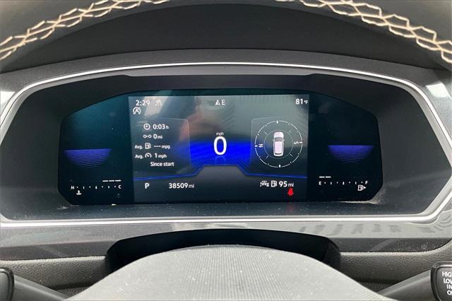 Photo of 2022 Platinum Gray Metallic Volkswagen Tiguan