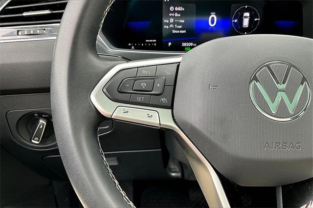 Photo of 2022 Platinum Gray Metallic Volkswagen Tiguan