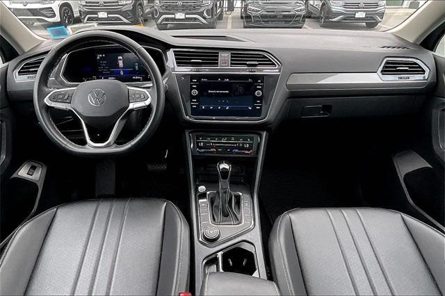 Photo of 2022 Platinum Gray Metallic Volkswagen Tiguan