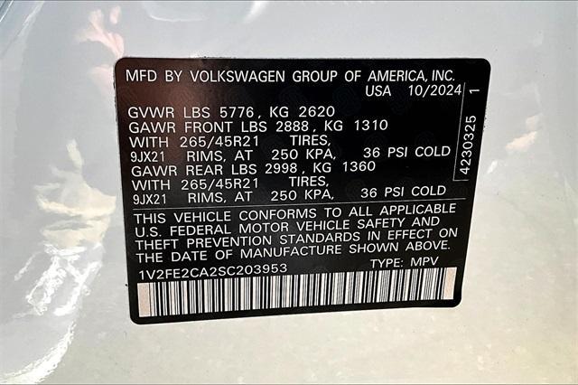 Photo of 2025 Opal White Pearl Effect Volkswagen Atlas Cross Sport