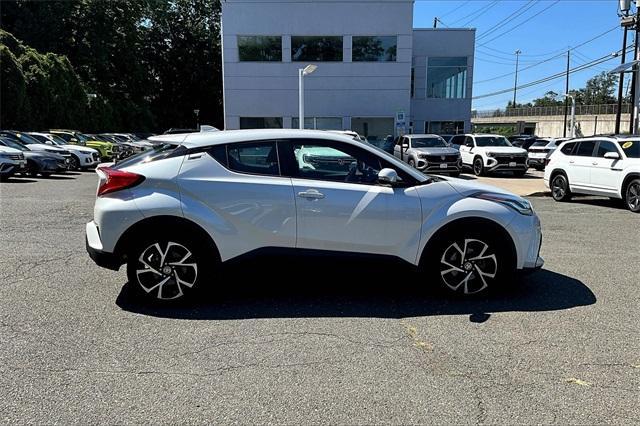 Photo of 2022 White Toyota C-HR
