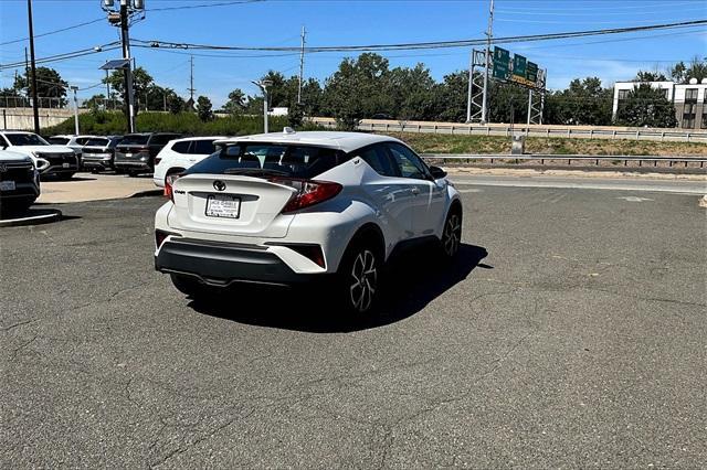 Photo of 2022 White Toyota C-HR