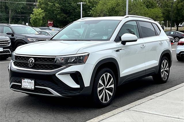 Photo of 2022 Pure White Volkswagen Taos