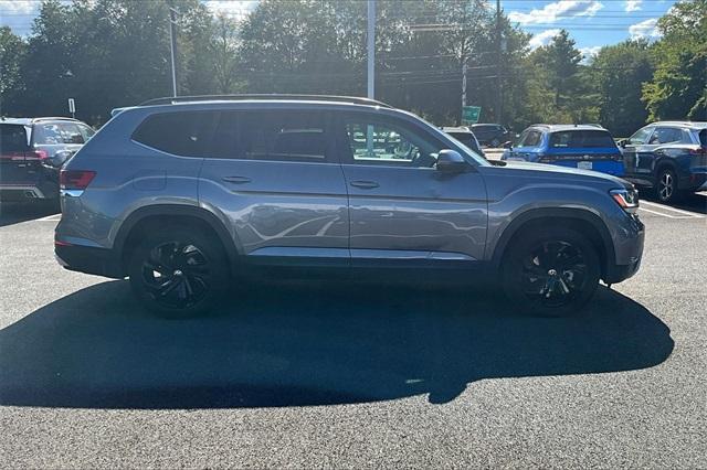 Photo of 2022 Platinum Gray Metallic Volkswagen Atlas