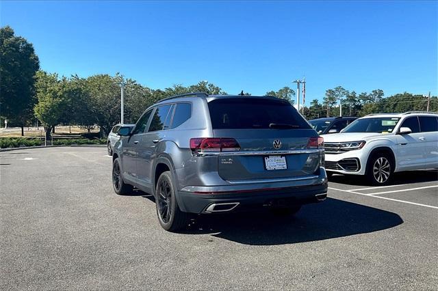 Photo of 2022 Platinum Gray Metallic Volkswagen Atlas