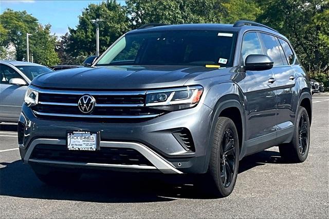 Photo of 2022 Platinum Gray Metallic Volkswagen Atlas