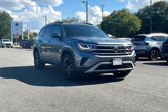 Photo of 2022 Platinum Gray Metallic Volkswagen Atlas