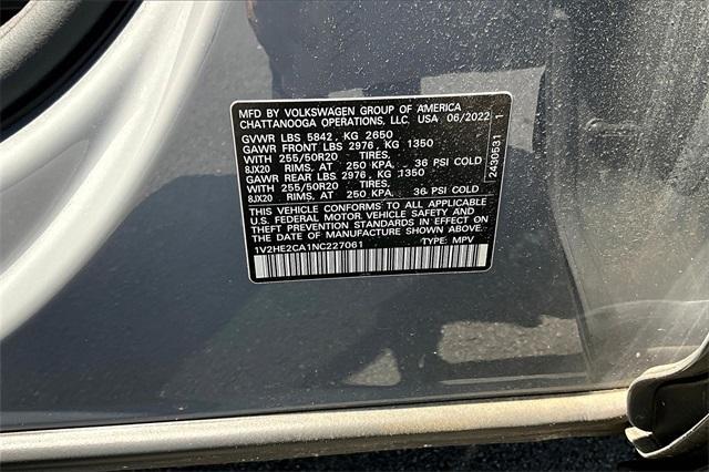 Photo of 2022 Pure Gray Volkswagen Atlas Cross Sport