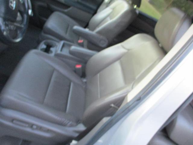 Photo of 2013 Alabaster Silver Metallic Honda Odyssey