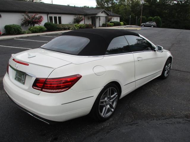 Photo of 2014 White Mercedes-Benz E-Class