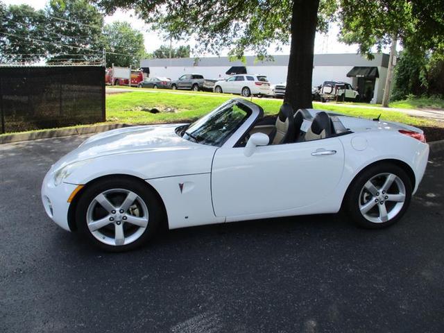 Photo of 2008 Pure (Summit White) Pontiac Solstice