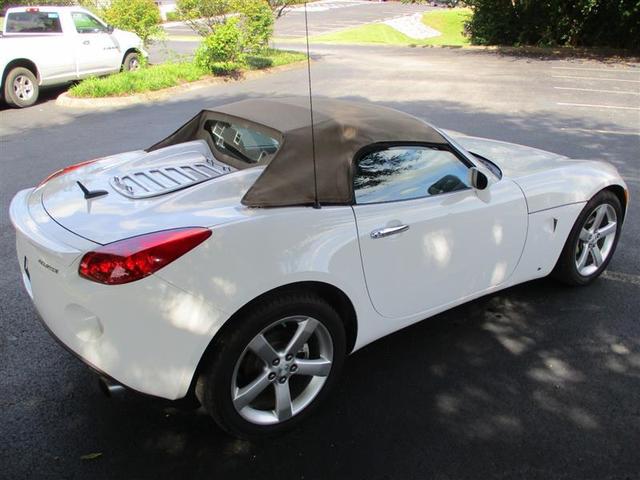 Photo of 2008 Pure (Summit White) Pontiac Solstice