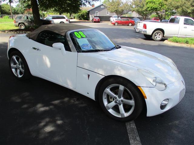Photo of 2008 Pure (Summit White) Pontiac Solstice