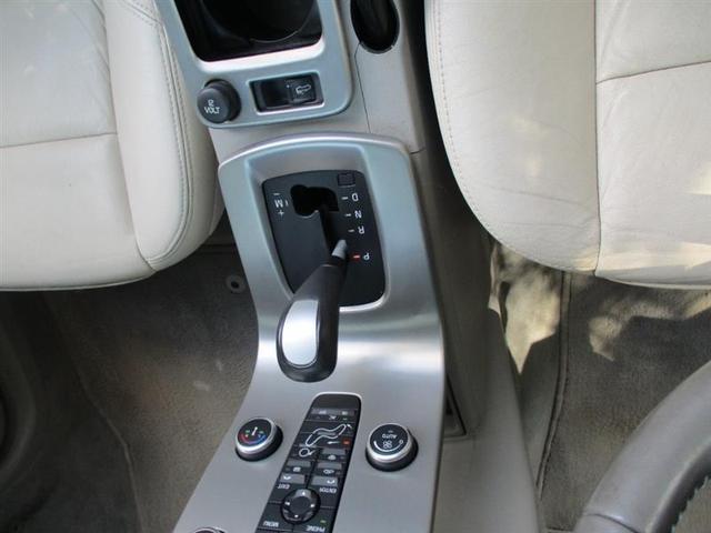 Photo of 2010 Passion Red Volvo C70