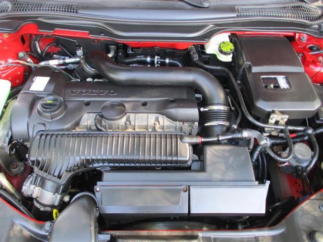 Photo of 2010 Passion Red Volvo C70