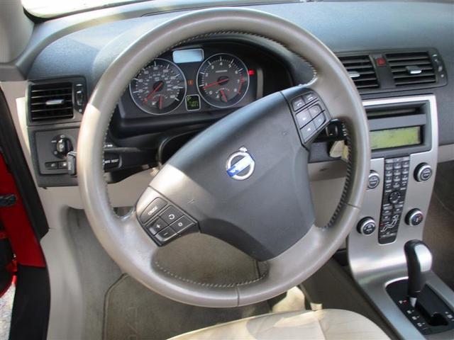 Photo of 2010 Passion Red Volvo C70