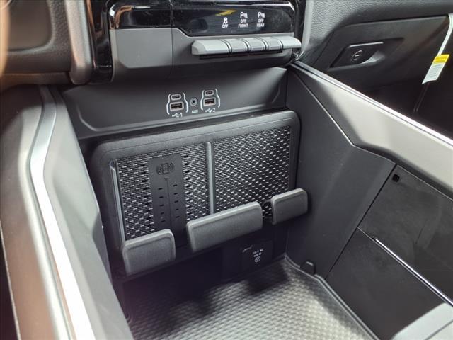 Photo of 2025 Billet Silver Metallic Clearcoat RAM 1500