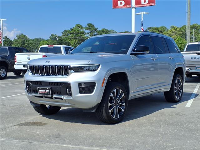 Photo of 2023 Silver Zynith Jeep Grand Cherokee
