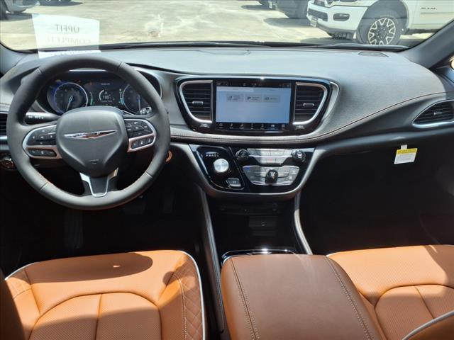 Photo of 2026 Diamond Black Chrysler Pacifica