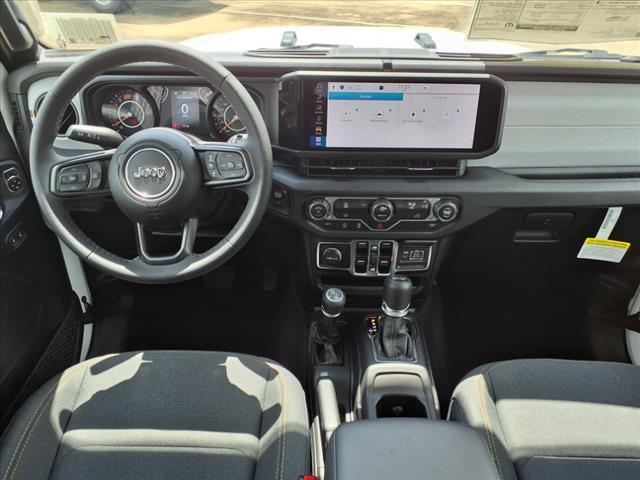 Photo of 2025 Bright White Clearcoat Jeep Wrangler