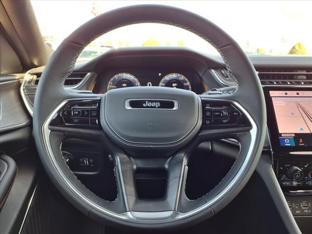 Photo of 2025 Metallic Jeep Grand Cherokee