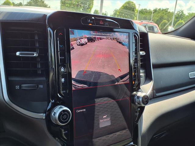 Photo of 2025 Diamond Black Crystal Pearlcoat RAM 1500