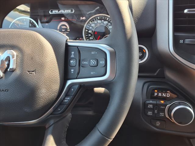 Photo of 2025 Diamond Black Crystal Pearlcoat RAM 1500