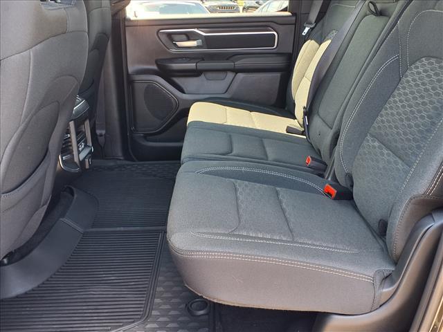 Photo of 2025 Diamond Black Crystal Pearlcoat RAM 1500