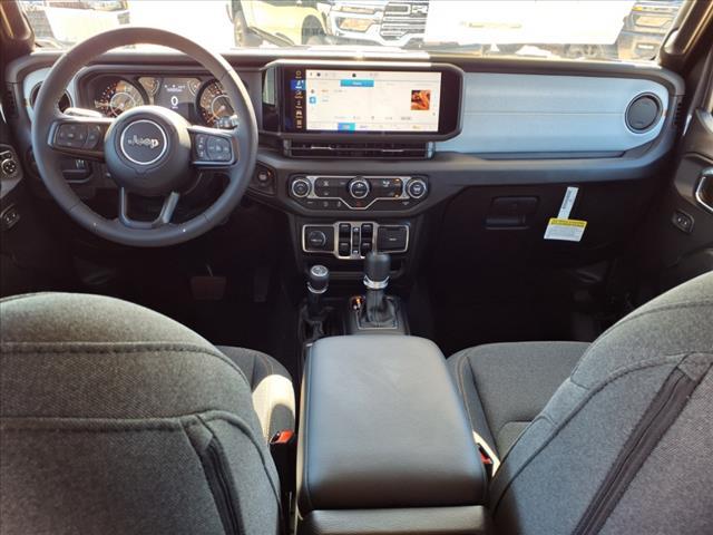 Photo of 2025 Granite Crystal Clearcoat Metallic Jeep Wrangler