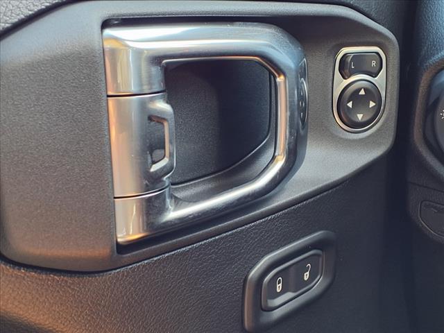 Photo of 2025 Granite Crystal Clearcoat Metallic Jeep Wrangler