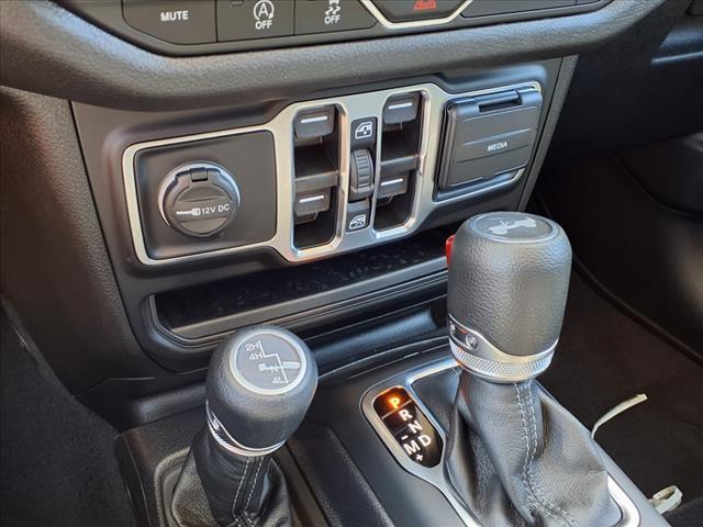 Photo of 2025 Granite Crystal Clearcoat Metallic Jeep Wrangler