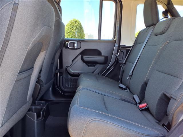Photo of 2025 Granite Crystal Clearcoat Metallic Jeep Wrangler