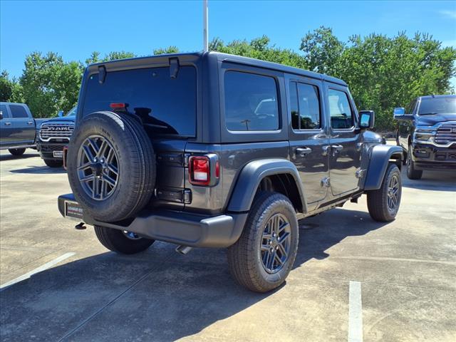 Photo of 2025 Granite Crystal Clearcoat Metallic Jeep Wrangler