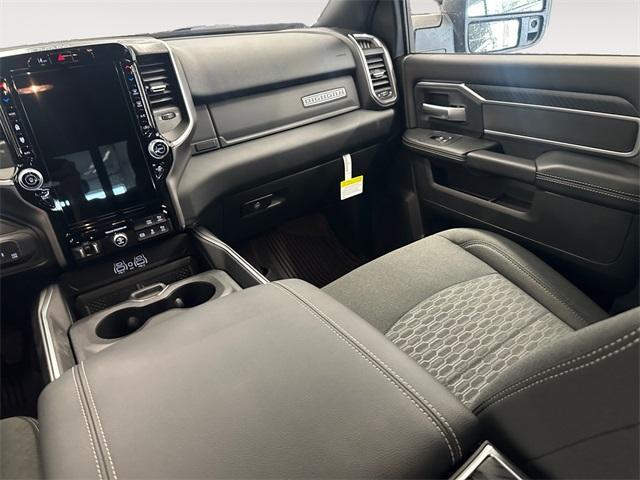 Photo of 2025 Diamond Black RAM 2500