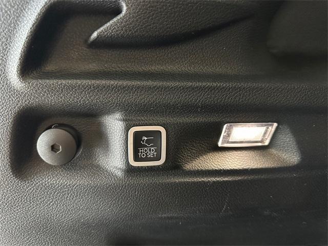 Photo of 2022 Velvet Red Pearlcoat Jeep Grand Cherokee L