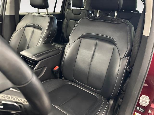 Photo of 2022 Velvet Red Pearlcoat Jeep Grand Cherokee L