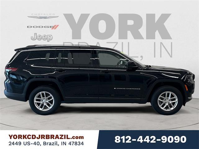Photo of 2022 Diamond Black Jeep Grand Cherokee L