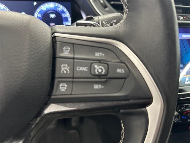 Photo of 2022 Diamond Black Jeep Grand Cherokee L