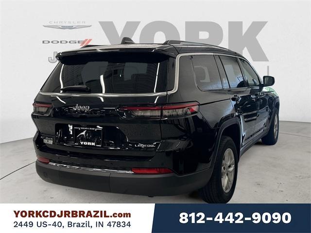 Photo of 2022 Diamond Black Jeep Grand Cherokee L