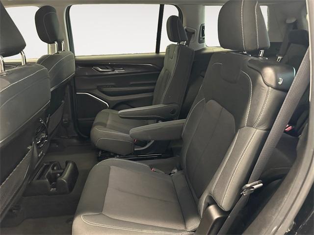 Photo of 2022 Diamond Black Jeep Grand Cherokee L
