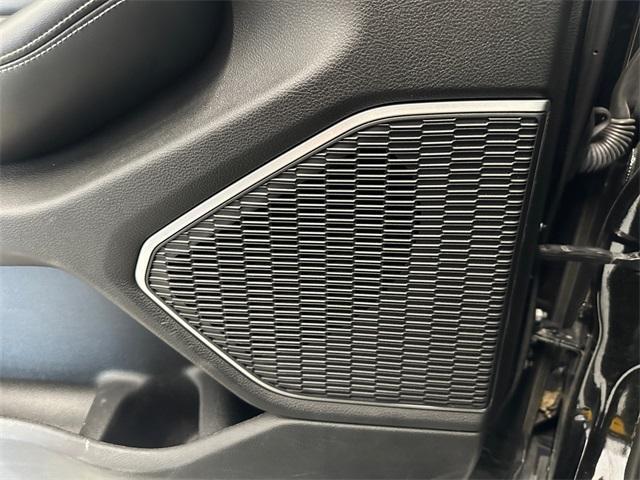 Photo of 2022 Diamond Black Jeep Grand Cherokee L