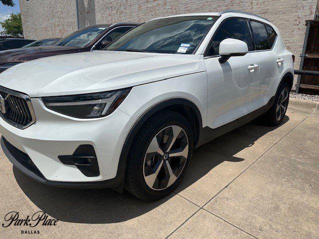 2023 Volvo XC40