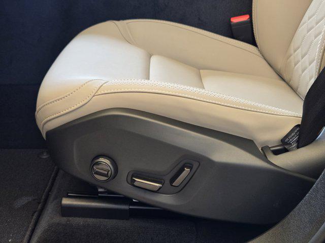 Photo of 2026 Bright Dusk Metallic Volvo XC60