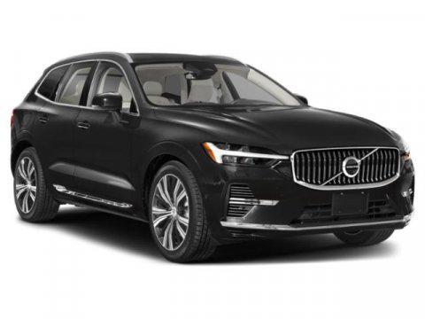 Photo of 2025 Crystal White Metallic Volvo XC60 Plug-In Hybrid