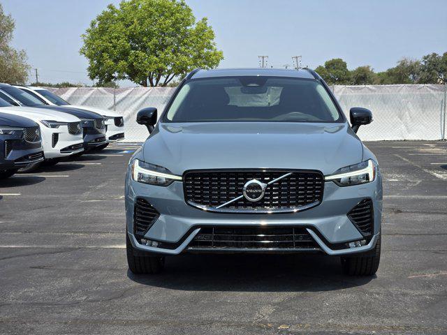 Photo of 2023 Thunder Grey Metallic Volvo XC60