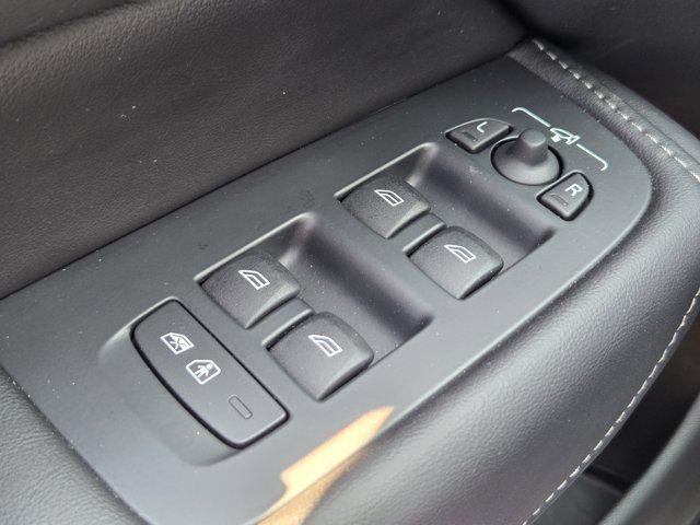 Photo of 2023 Thunder Grey Metallic Volvo XC60