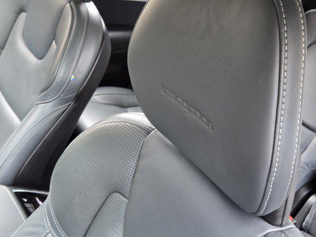 Photo of 2020 Pebble Gray Metallic Volvo XC90