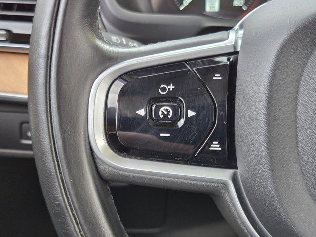 Photo of 2020 Pebble Gray Metallic Volvo XC90