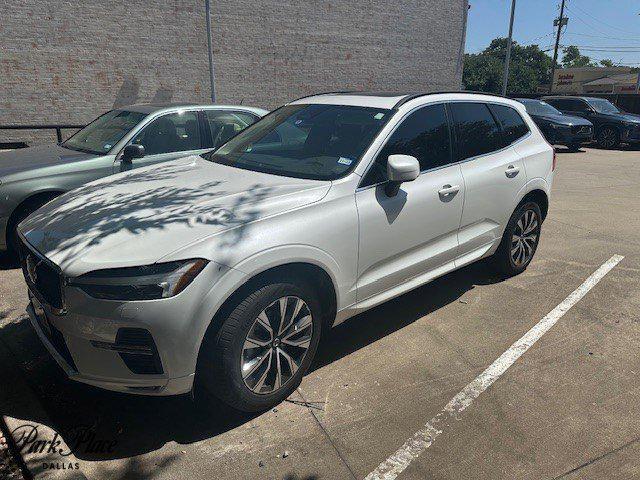 Photo of 2023 Crystal White Metallic Volvo XC60